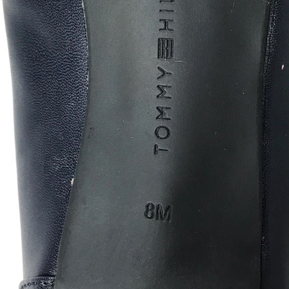 Tommy Hilfiger Round Toe Pumps in Navy with Gold Logo - Picture 9 of 9